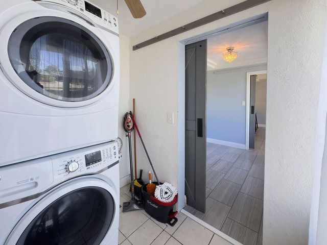 902 NE 34th Street, Oakland Park, FL 33334