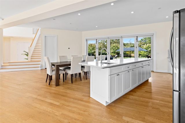 89 Old Canoe Place Road, Hampton Bays, NY 11946