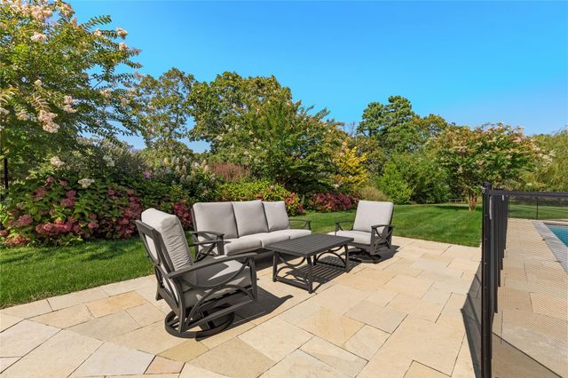 89 Old Canoe Place Road, Hampton Bays, NY 11946