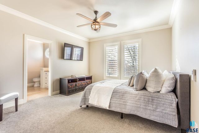 2508 W Sleigh Creek Cir Circle, Sioux Falls, SD 57108