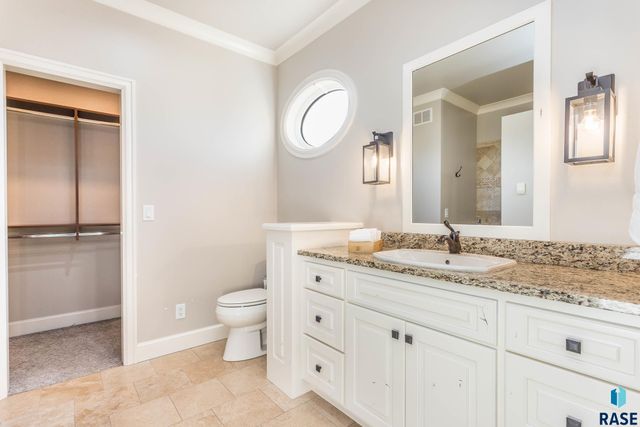 2508 W Sleigh Creek Cir Circle, Sioux Falls, SD 57108