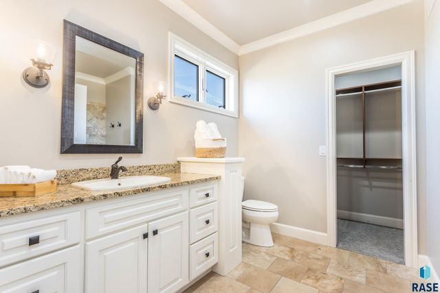 2508 W Sleigh Creek Cir Circle, Sioux Falls, SD 57108