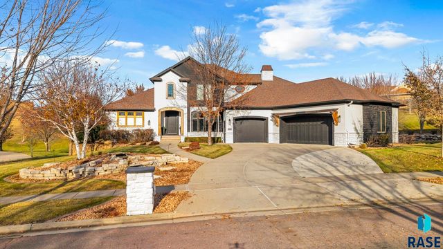 2508 W Sleigh Creek Cir Circle, Sioux Falls, SD 57108