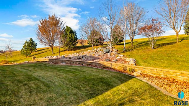2508 W Sleigh Creek Cir Circle, Sioux Falls, SD 57108