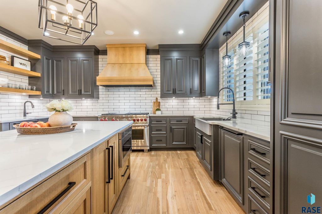 2508 W Sleigh Creek Cir Circle, Sioux Falls, SD 57108