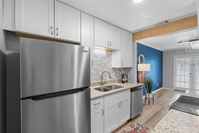 1409 Airline Drive D, College Station, TX 77845