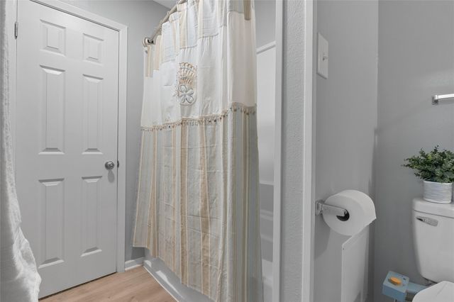 1409 Airline Drive D, College Station, TX 77845