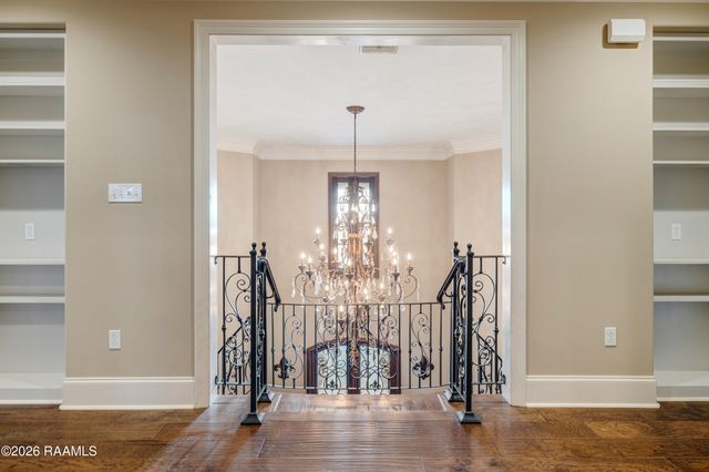 7503 Sugar Oaks Road, New Iberia, LA 70563