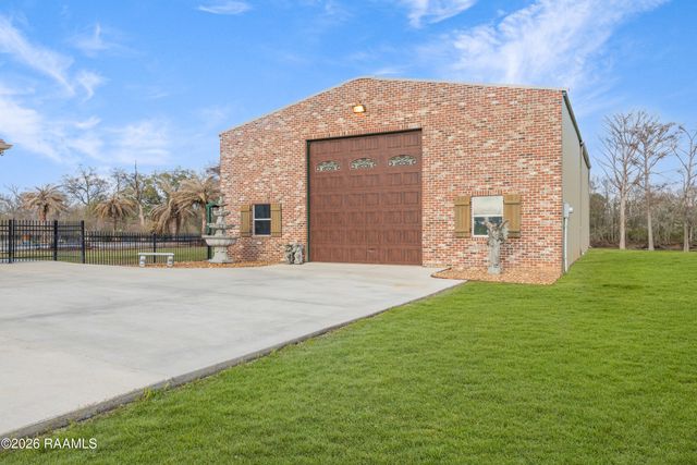 7503 Sugar Oaks Road, New Iberia, LA 70563