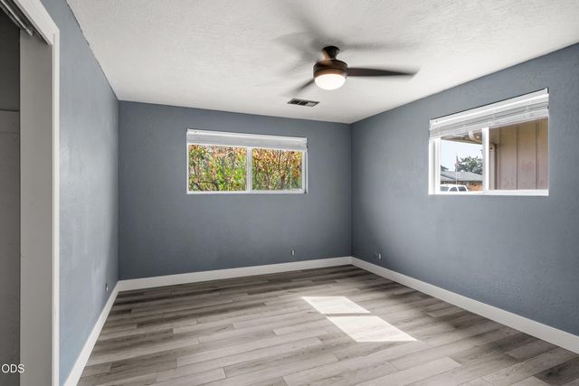 110 Victoria Way, Central Point, OR 97502