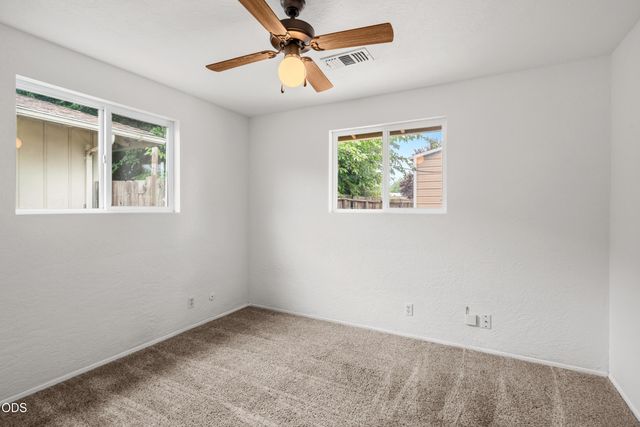 110 Victoria Way, Central Point, OR 97502