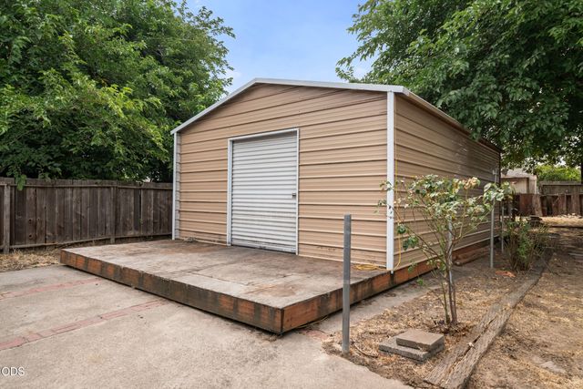 110 Victoria Way, Central Point, OR 97502