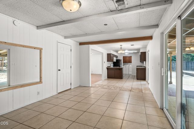 110 Victoria Way, Central Point, OR 97502