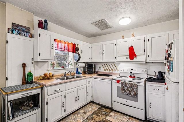 1015 Jefferson Highway, Winder, GA 30680