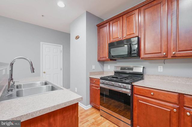 42219 BLACK ROCK TER, Aldie, VA 20105