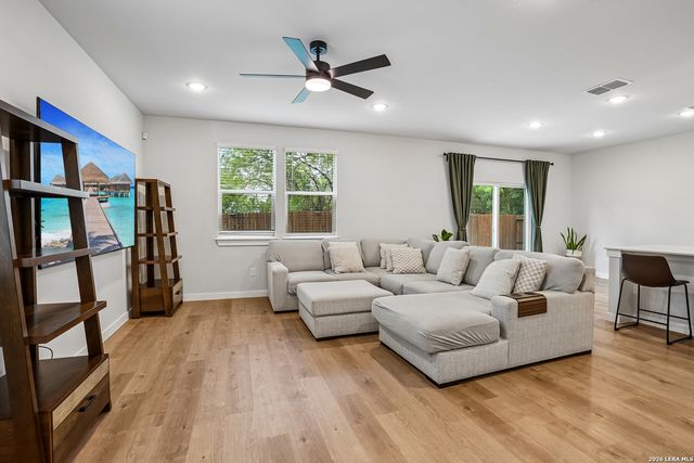 5935 W Hausman - 59, San Antonio, TX 78249