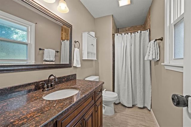 24601 W 86th Terrace, Lenexa, KS 66227