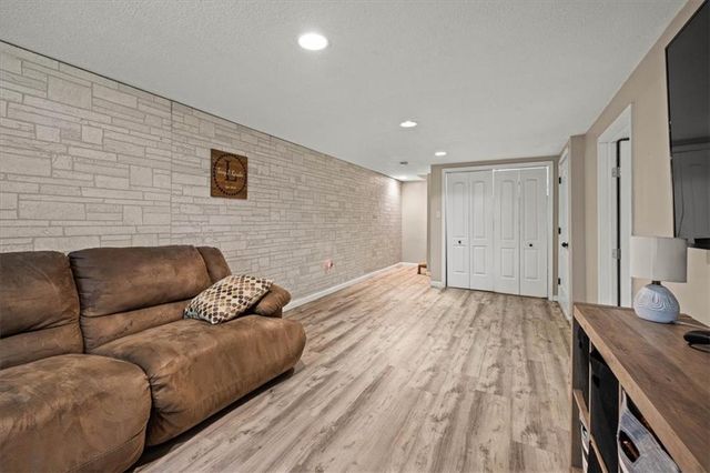 24601 W 86th Terrace, Lenexa, KS 66227