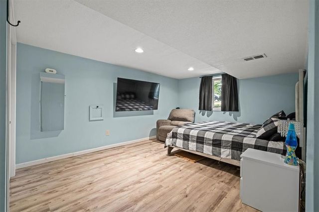 24601 W 86th Terrace, Lenexa, KS 66227