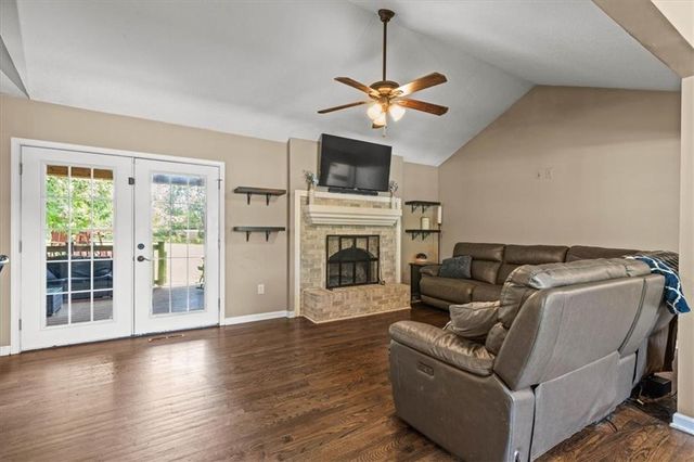 24601 W 86th Terrace, Lenexa, KS 66227