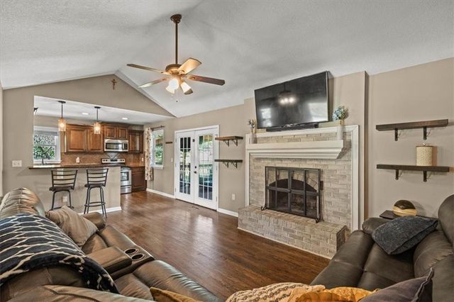 24601 W 86th Terrace, Lenexa, KS 66227