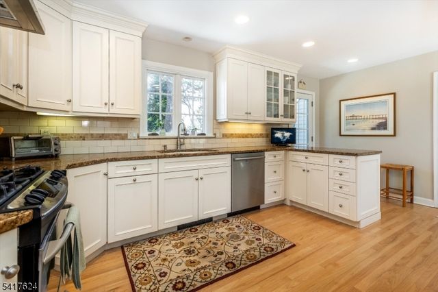 1 Kingwood Dr, Little Falls Twp., NJ 07424