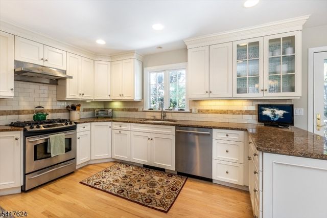 1 Kingwood Dr, Little Falls Twp., NJ 07424