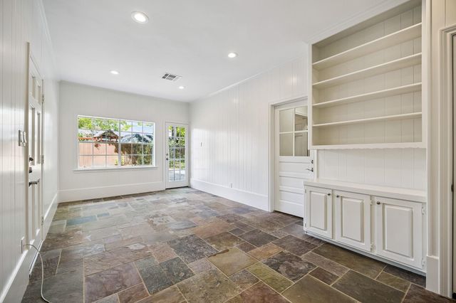 10810 Oak Creek Street, Houston, TX 77024