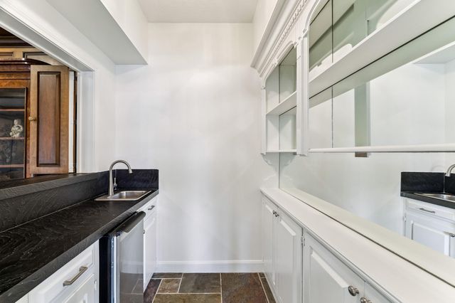 10810 Oak Creek Street, Houston, TX 77024