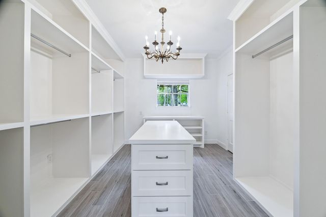 10810 Oak Creek Street, Houston, TX 77024