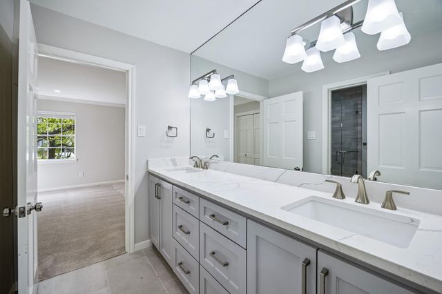 10810 Oak Creek Street, Houston, TX 77024