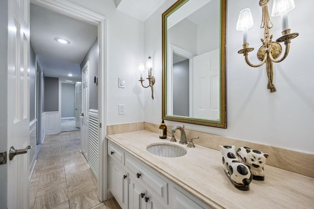 10810 Oak Creek Street, Houston, TX 77024