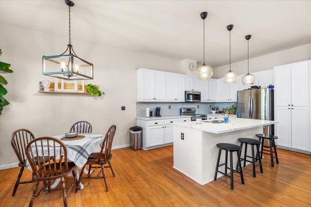 623 John Roos, Ripon, CA 95366