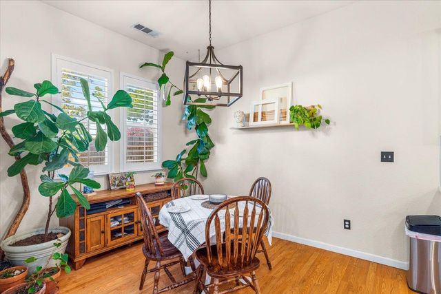 623 John Roos, Ripon, CA 95366