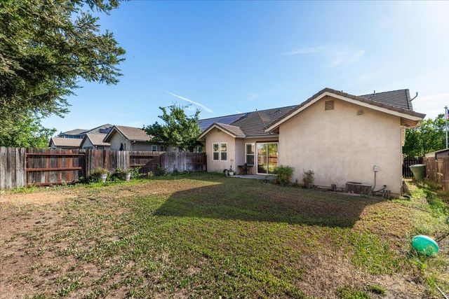 623 John Roos, Ripon, CA 95366
