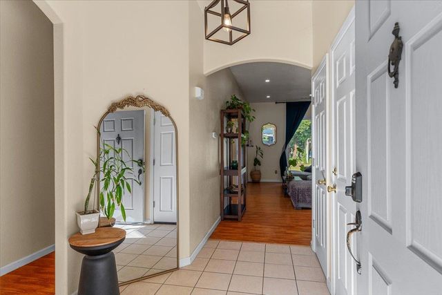 623 John Roos, Ripon, CA 95366