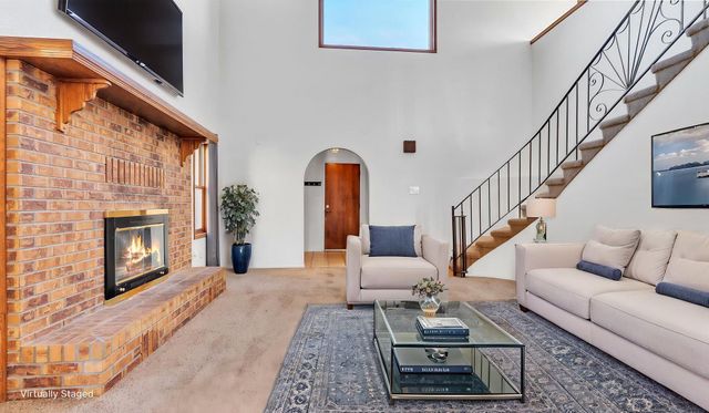 688 Lakeview Circle SE, Rio Rancho, NM 87124