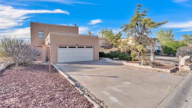 688 Lakeview Circle SE, Rio Rancho, NM 87124