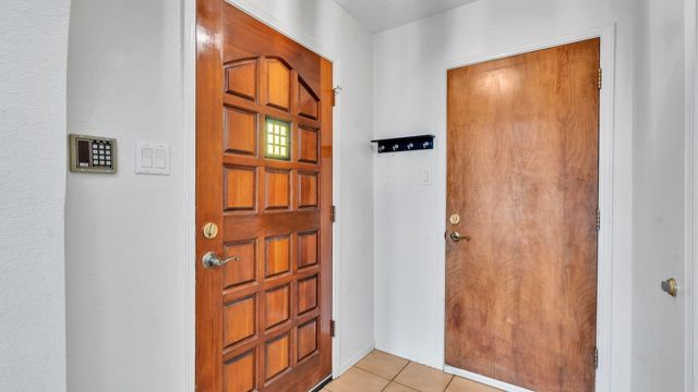 688 Lakeview Circle SE, Rio Rancho, NM 87124