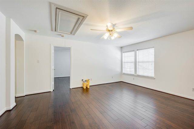 917 Crestview Drive, Coppell, TX 75019