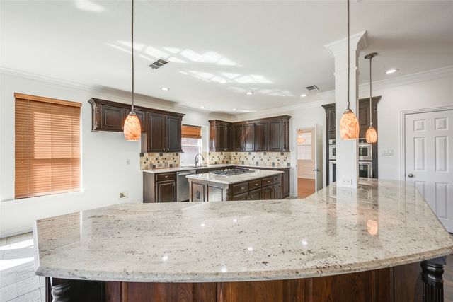 917 Crestview Drive, Coppell, TX 75019