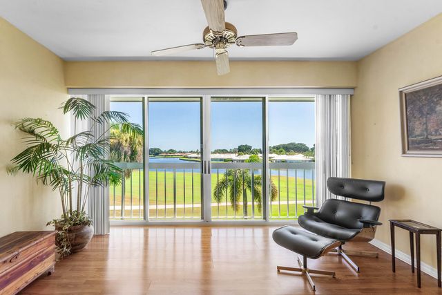 169 Atlantis Boulevard 302, Atlantis, FL 33462