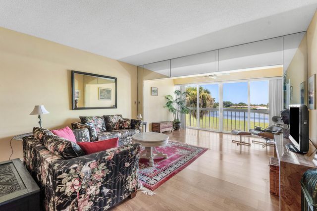 169 Atlantis Boulevard 302, Atlantis, FL 33462