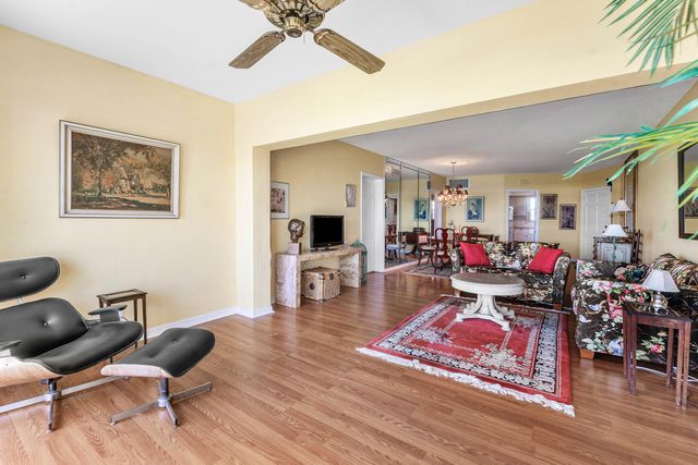 169 Atlantis Boulevard 302, Atlantis, FL 33462