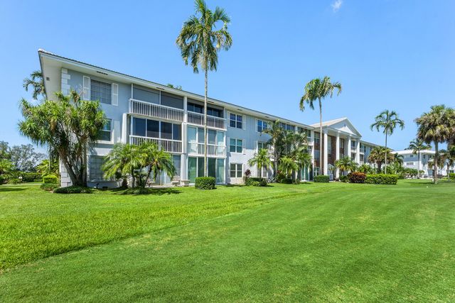 169 Atlantis Boulevard 302, Atlantis, FL 33462