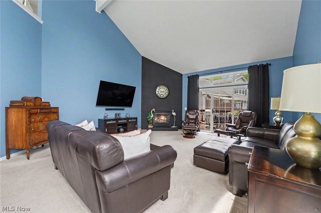 959 Grand View Lane, Aurora, OH 44202