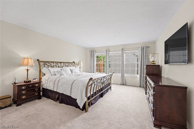 959 Grand View Lane, Aurora, OH 44202