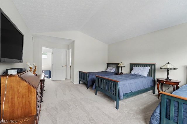 959 Grand View Lane, Aurora, OH 44202