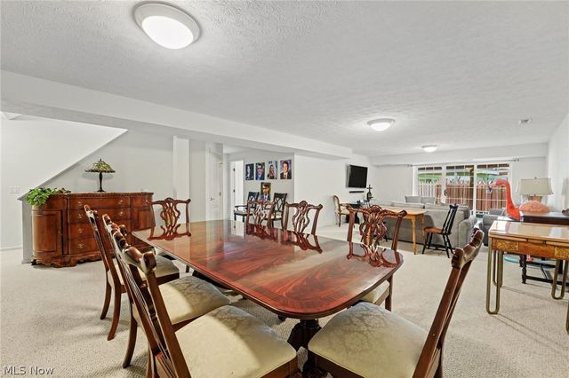 959 Grand View Lane, Aurora, OH 44202