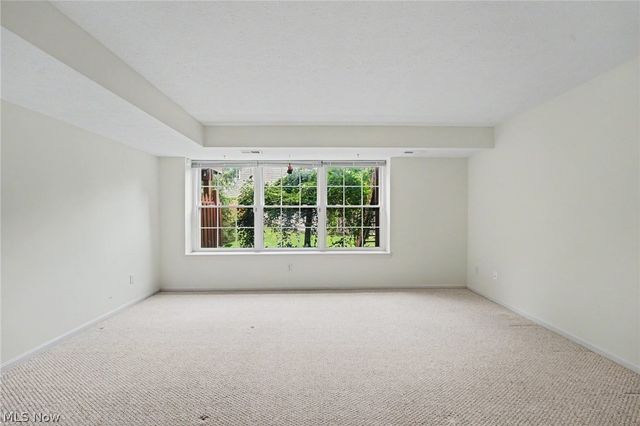 959 Grand View Lane, Aurora, OH 44202